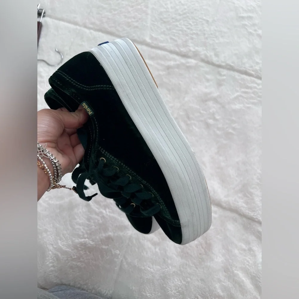 Keds Womens Triple Up Velvet Sneaker size 8